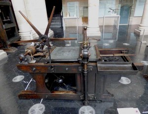 Máquina litográfica del siglo XIX en perfecto estado de uso